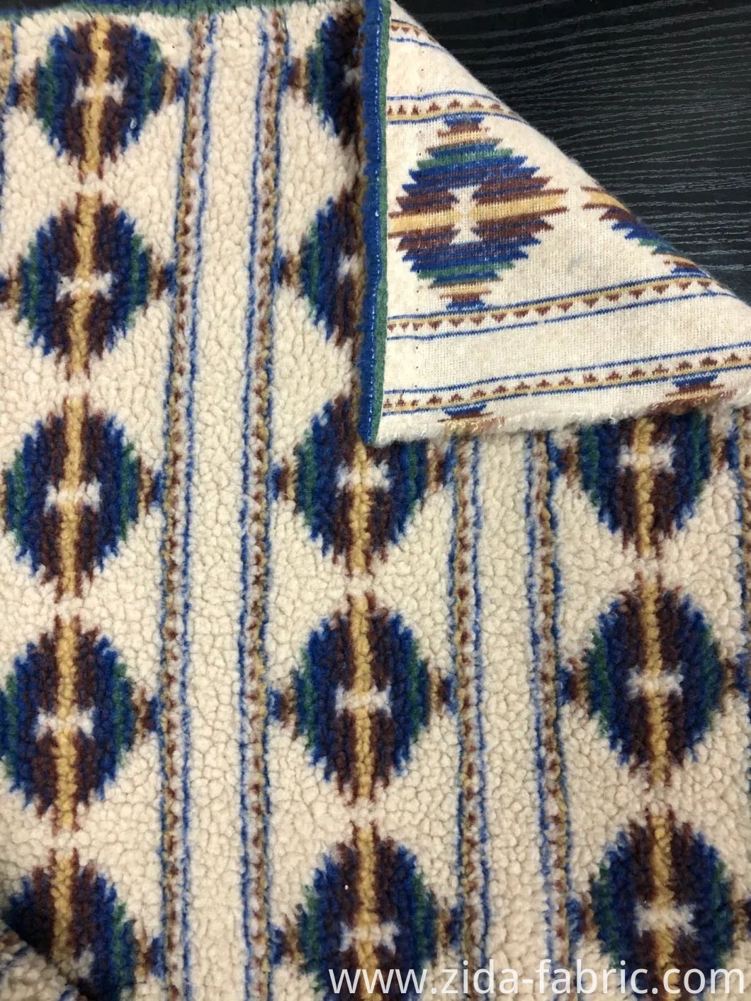 100%Polyester Lambswool Jacquard Knitted Fabric (Berber Fleece)